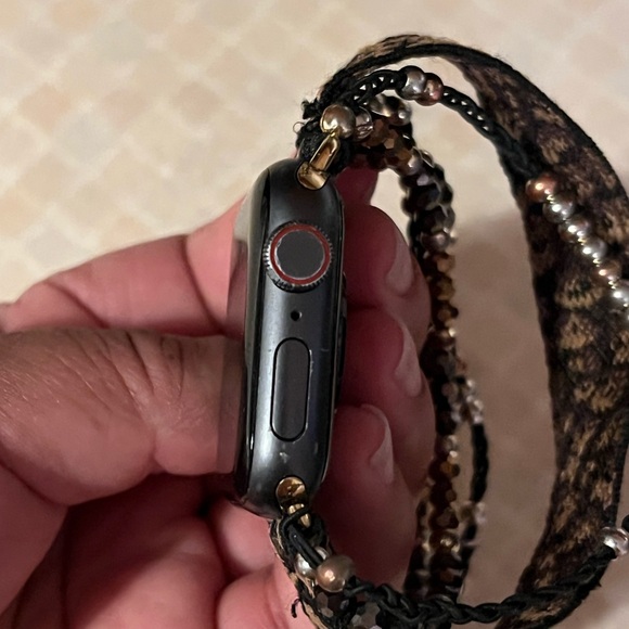 Apple Watch SE - Picture 6 of 6